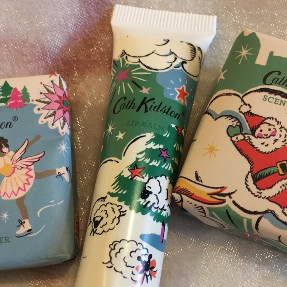 Cath Kidston Beauty Treats Holiday Sampler NWOT Mini Fizzer Soap Lip Balm Trio - Picture 4 of 15